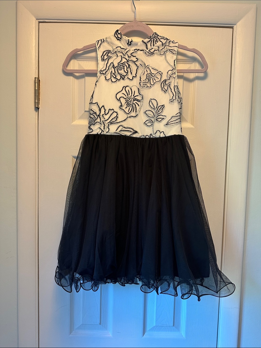 NWT Black & White Sleeveless Floral Tulle Party Dress for Girls 8